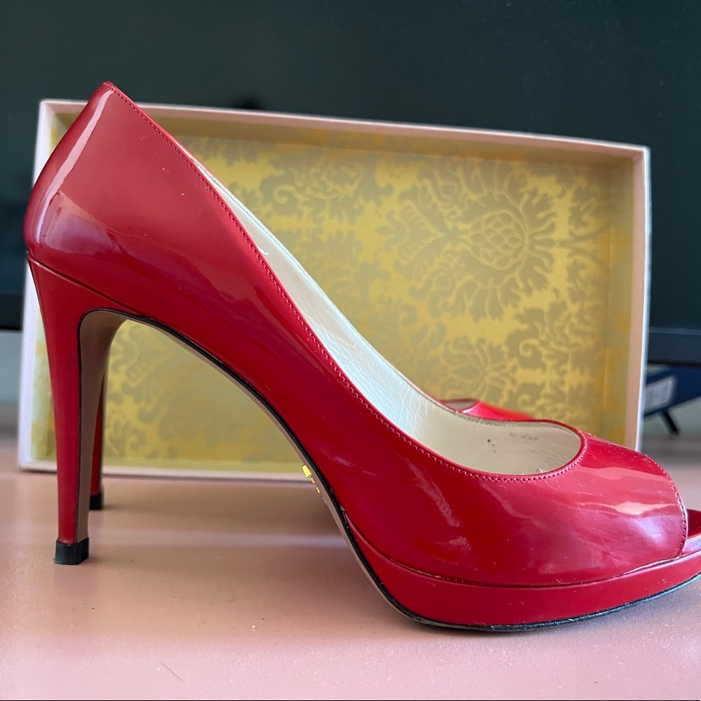 Prada heels 7,5 almost new